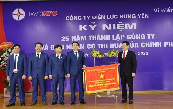 Đảng bộ Công ty Điện lực Hưng Yên nâng cao chất lượng công tác giáo dục chính trị tư tưởng, rèn luyện đội ngũ cán bộ, đảng viên