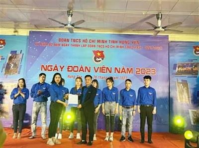 Đoàn Khối Cơ quan - Doanh nghiệp tỉnh công bố quyết định thành lập  Đoàn Công ty TNHH May Phú Sinh